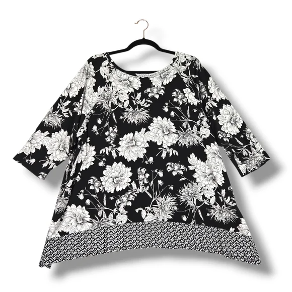 Karen Kane Size 2X Black White  Floral Top Wrinkle Free Tunic - Picture 8 of 16